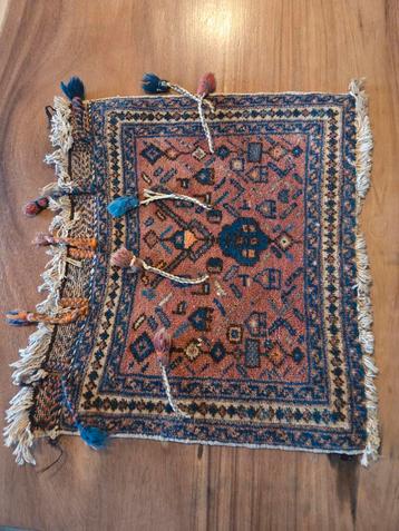 Perzisch kleedje  /  kamelenzak beschikbaar voor biedingen