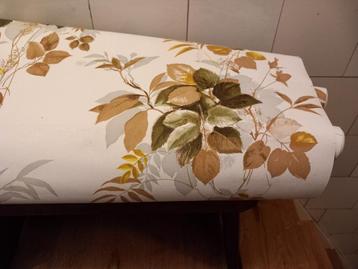 vintage kastpapier, dik behangpapier, 3 rollen wit brocante  beschikbaar voor biedingen
