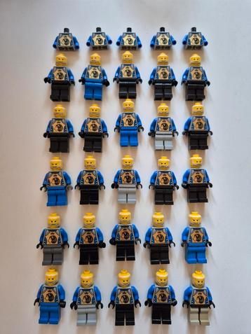 Lego Castle Koning Mathias- 30 Minifiguren en torso's beschikbaar voor biedingen