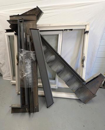 Velux Dakraam S06 + Plissé-Verduisteringsrolgordijn beschikbaar voor biedingen