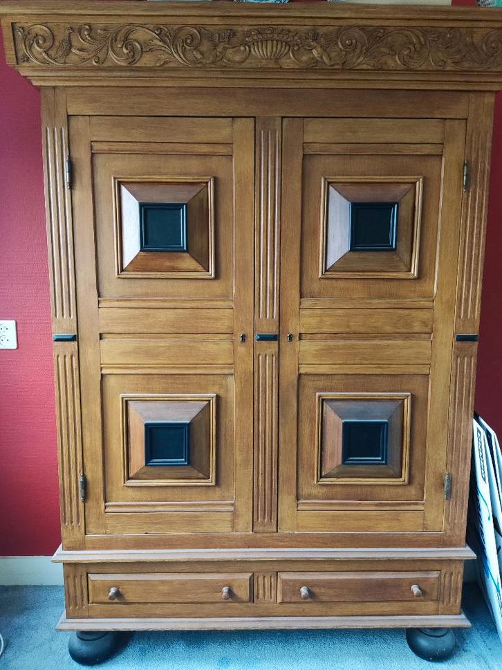 ANTIEKE KUSSENKAST, Antiek en Kunst, Antiek | Meubels | Kasten, Ophalen