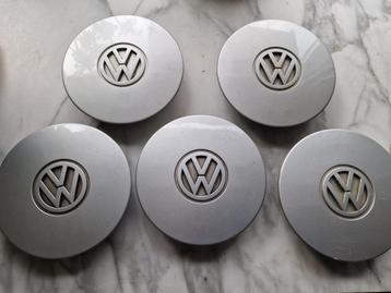 Kunststof set VW Wielboutkappen (5 stuks) beschikbaar voor biedingen