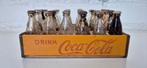 Vintage, miniatuur Coca-Cola kratje met glazen flesjes, Verzamelen, Ophalen of Verzenden, Gebruikt, Overige typen