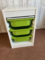 Ikea Trofast kastje wit met 3 groene bakken + 1 verdeelbak, Kinderen en Baby's, Kinderkamer | Commodes en Kasten, Zo goed als nieuw