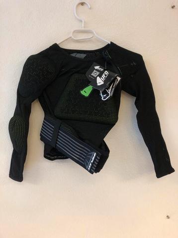 Vele nieuwe UFO bodyprotector’s voor kinderen en volwassenen beschikbaar voor biedingen