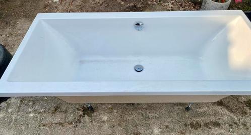 Gratis ligbad 180x 80 zgan met 2 beschadigingen uitzicht, Huis en Inrichting, Badkamer | Complete badkamers, Zo goed als nieuw