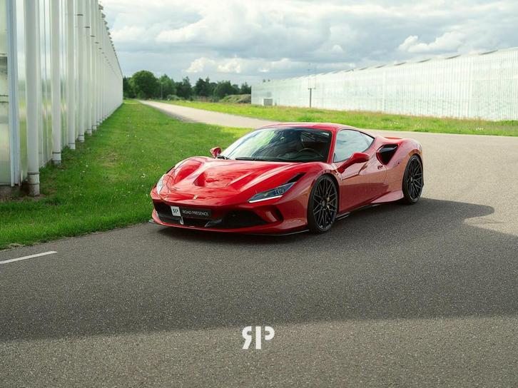 Ferrari F8 Tributo 3.9 V8 I Novitec I Keyvany I BTW, Auto's, Ferrari, Bedrijf, Te koop, Overige modellen, Metallic lak, Benzine