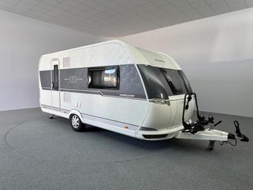 Hobby De Luxe 460 SFF Queensbed Voortent Fietsendrager beschikbaar voor biedingen