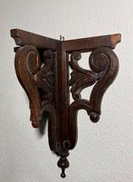 Houten console driekant, hangend, mooi bewerkt hout, Antiek en Kunst, Antiek | Religie, Ophalen of Verzenden