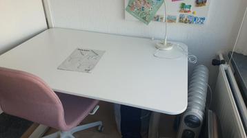 Bureau ikea bekant met bureaustoel - afbeelding 1