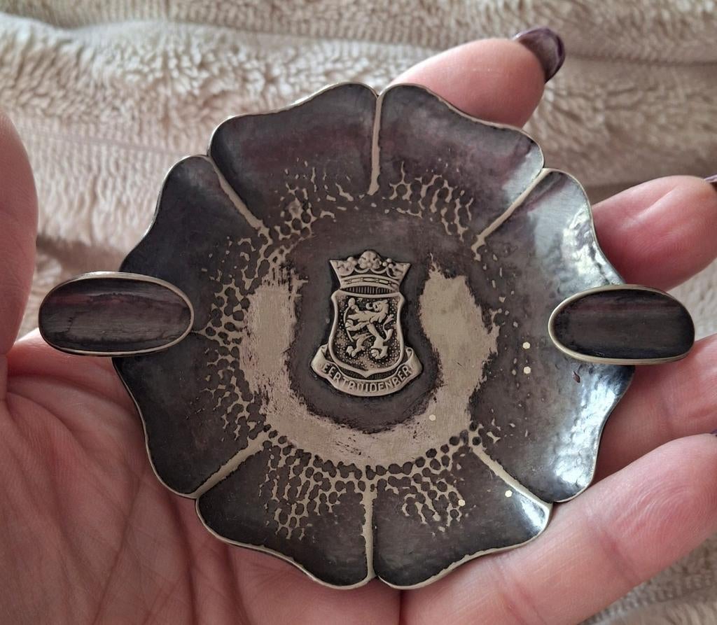 Zilveren Asbakje met Wapen van Geertruidenberg, Antiek en Kunst, Ophalen of Verzenden