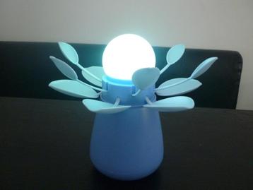 Glowing Flower - Blauw / bewegende lamp op batterij  beschikbaar voor biedingen