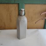 Kruik drankkruik grijs origineel met beugel dop porselein, Ophalen of Verzenden