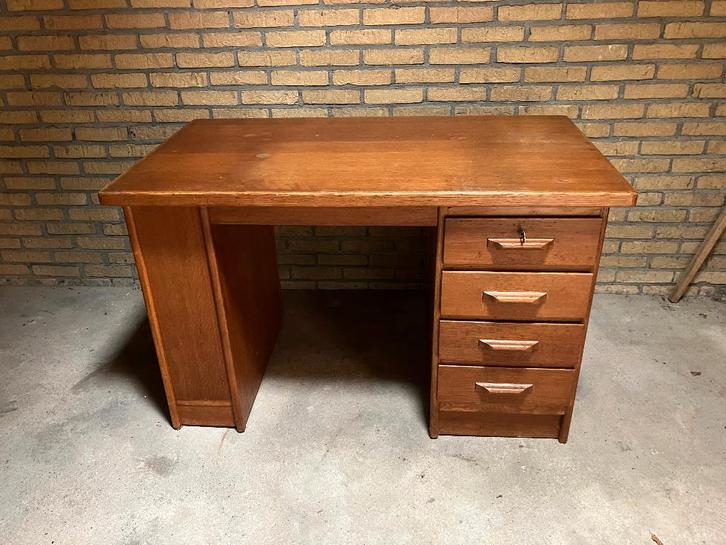 Diverse oude bureaus, Huis en Inrichting, Bureaus, Gebruikt, Bureau, Ophalen