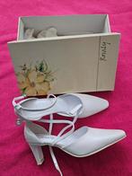 In doos bruidsschoenen maat 39 rosaly ivory, Ophalen of Verzenden, Zo goed als nieuw, Rood, Schoenen