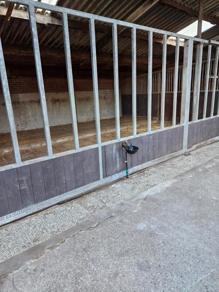 Stalling aangeboden, Dieren en Toebehoren, Stalling en Weidegang, Opfok, Stalling, 2 of 3 paarden of pony's