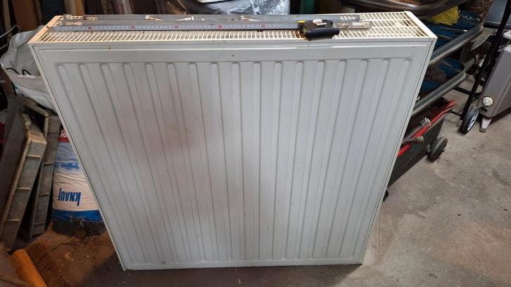 T33 radiator RADSON in zeer goede staat., Doe-het-zelf en Verbouw, Verwarming en Radiatoren, Zo goed als nieuw, Radiator, 80 cm of meer