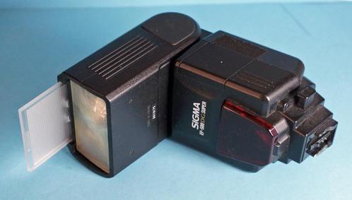 flitser Sigma EF-500 DG voor Sony camera. voetje beschadigd, Audio, Tv en Foto, Fotografie | Flitsers, Gebruikt, Sigma, Ophalen of Verzenden