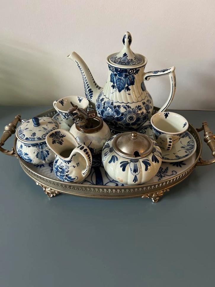 Regina Servies met Dienblad - Handbeschilderd, Antiek en Kunst, Antiek | Servies compleet, Ophalen