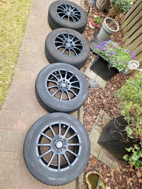 Winterbanden Mazda CX-3, Auto diversen, Wieldoppen, Ophalen