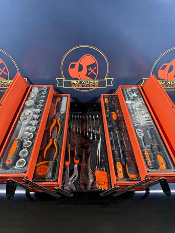 Gereedschapkist gevuld beschikbaar voor biedingen