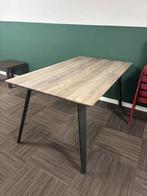 Jong gebruikte eet tafel staal onderstel hout blad, Huis en Inrichting, Tafels | Eettafels, Ophalen