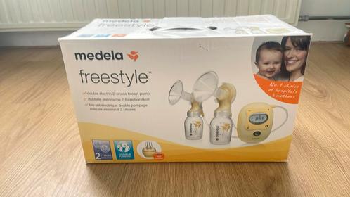 Medela Freestyle complete set, Kinderen en Baby's, Babyvoeding en Toebehoren, Zo goed als nieuw, Borstkolf, Ophalen of Verzenden