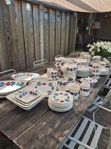 Enorm boerenbontservies. Topstaat  Afhalen Enschede  beschikbaar voor biedingen