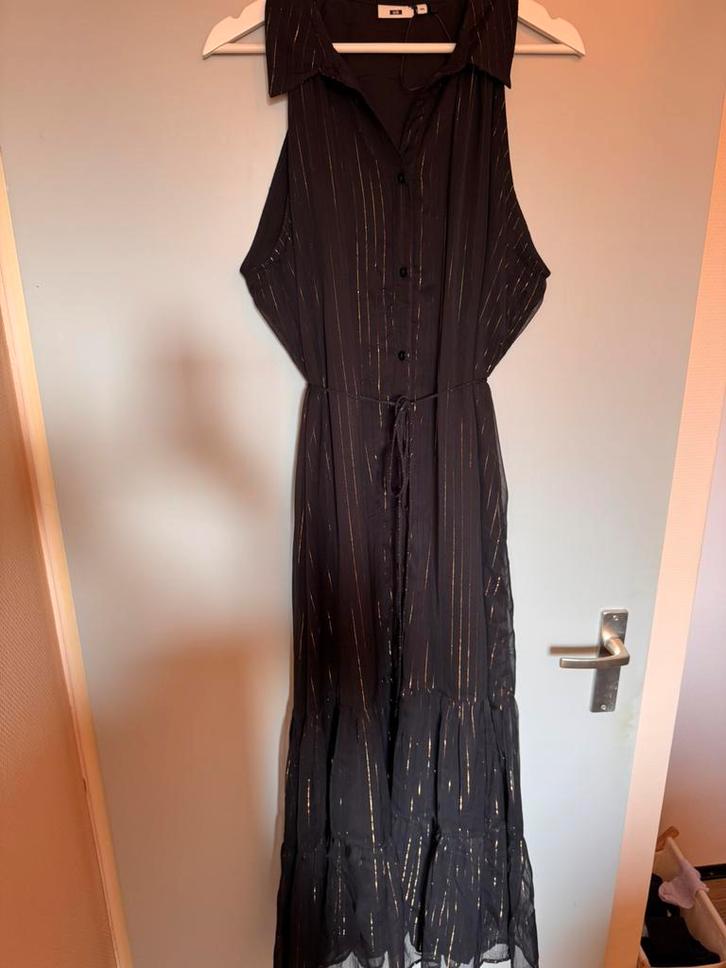 Mooie zwart/gouden maxi jurk van WE, Kleding | Dames, Gelegenheidskleding, Zo goed als nieuw, Overige typen, Maat 46/48 (XL) of groter