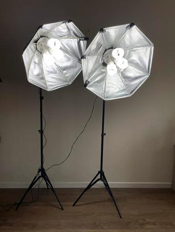 2 X Studio-Lamp Falcon-Eyes LHD-B428  6 X 55W 5500K Lichtset beschikbaar voor biedingen