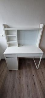 2 x Micke kinder bureau met opbouw., Huis en Inrichting, Bureaus, Ophalen, Zo goed als nieuw
