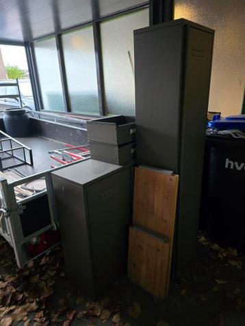 Ikea Ivar kast

133 cm breed
226 cm hoog
30 cm diep - afbeelding 7