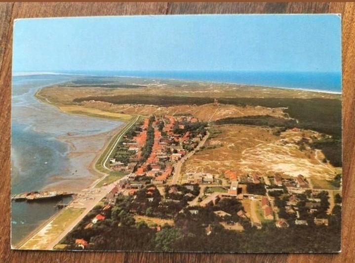 Vlieland Panorama (Aerophoto Eelde, luchtfoto, Waddeneiland), Verzamelen, Ansichtkaarten | Nederland, Gelopen, Waddeneilanden