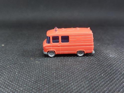 Wiking 934 - Mercedes Transporter "Feuerwehr" (13490), Hobby en Vrije tijd, Modeltreinen | N-Spoor, Gebruikt, Overige typen, Gelijkstroom of Wisselstroom