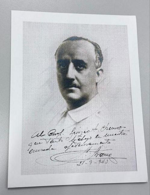 GENERAL FRANCISCO FRANCO Signed Photograph print 8 x 6 inch, Verzamelen, Muziek, Artiesten en Beroemdheden, Foto of Kaart, Ophalen of Verzenden