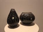 Zwarte/Donkerbruine Sgraffito Aboriginal Vazen met Parelmoer, Gebruikt, Zwart, Aardewerk of Porselein, Ophalen of Verzenden