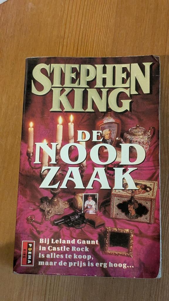 Stephen King - De Noodzaak, Boeken, Romans, Gelezen, Nederland, Ophalen of Verzenden