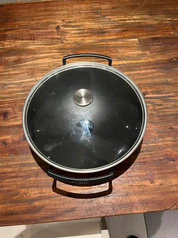 Le Creuset zwarte wokpan 36 cm (nieuw) beschikbaar voor biedingen
