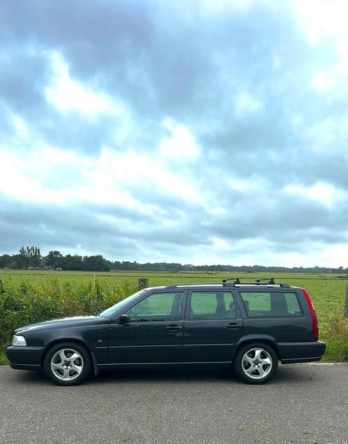 Volvo V70 2.3 T-5 AUT 239 pk! 1999 Zwart youngtimer/classic, Auto's, Volvo, Particulier, V70, Benzine, Stationwagon, Automaat