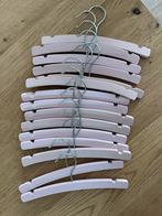 Roze Houten Kledinghangers - 15 stuks, Kinderen en Baby's, Kinderkamer | Inrichting en Decoratie, Ophalen of Verzenden, Zo goed als nieuw