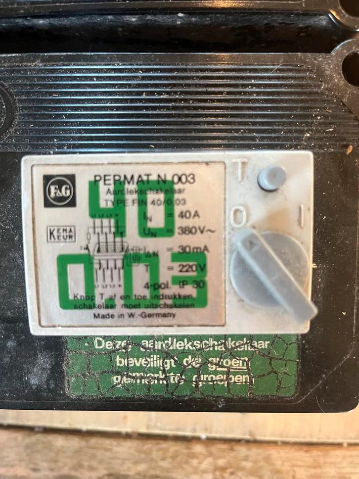 Groepenkast 6 groepen met aardlekschakelaar, Doe-het-zelf en Verbouw, Elektra en Kabels, Gebruikt, Schakelaar, Ophalen