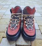 Leuke wandelschoenen/sneakers van UGG maat 40, UGG, Bruin, Zo goed als nieuw, Wandelschoenen