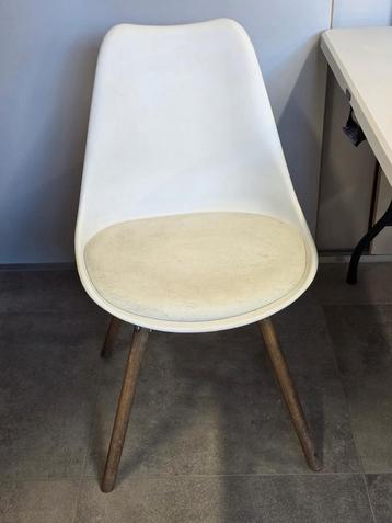 Gratis af te halen 4 stoelen