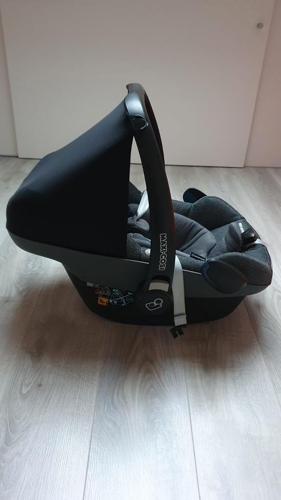 Maxicosi Pebbles Plus, Kinderen en Baby's, Autostoeltjes, Zo goed als nieuw, Maxi-Cosi, 0 t/m 13 kg, Autogordel of Isofix, Zijbescherming