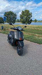 Vespa GTS 300 hpe supersport 2024, Particulier, Scooter