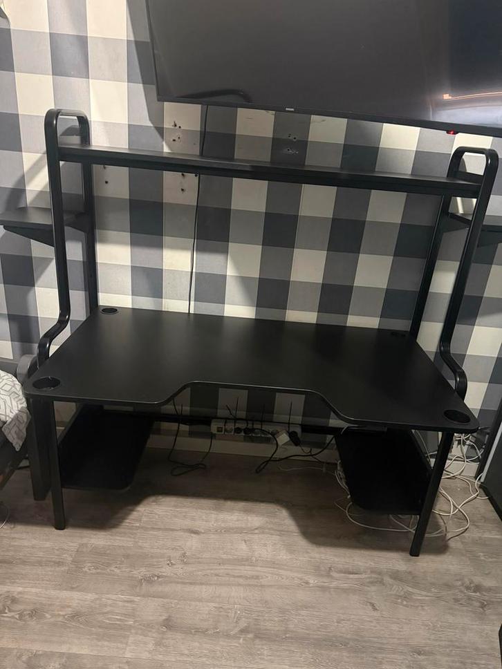 Ikea Gaming Bureau - Goede Staat, Huis en Inrichting, Bureaus, Gebruikt, Bureau, Ophalen