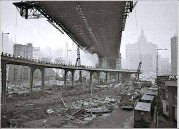 Evelyn Hofer - View from FDR Drive downtown, 1964, New York beschikbaar voor biedingen