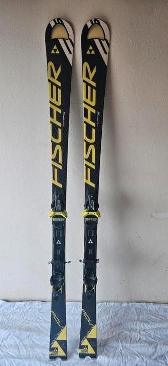 Topstaat zgan Fischer RC4 WORLDCUP SUPERCARVE 170CM GEWAXT, Sport en Fitness, Skiën en Langlaufen, Zo goed als nieuw, Ski's, Skiën