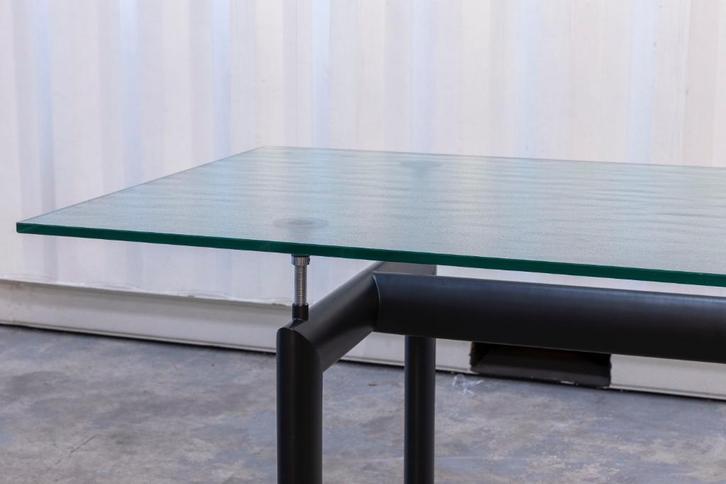 **** LE CORBUSIER - LC 6 - EETTAFEL ****, Huis en Inrichting, Tafels | Eettafels, Nieuw, 50 tot 100 cm, 200 cm of meer, Vijf personen of meer