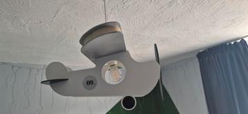 Houten vliegtuig lamp voor de kinderkamer of babykamer beschikbaar voor biedingen